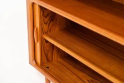 Bibliothèque par Svend Dyrlund avec portes tambour