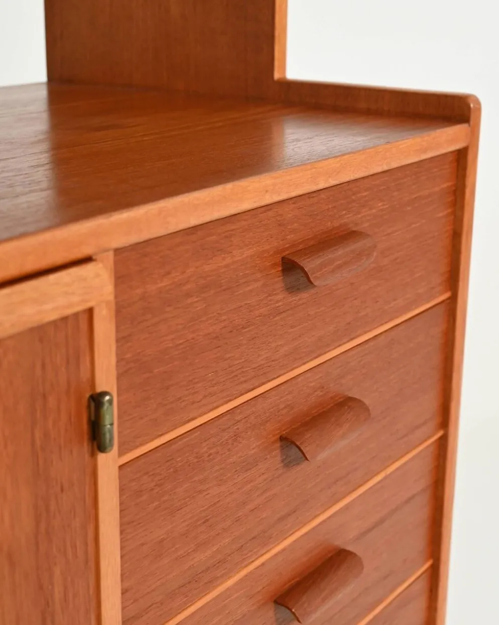 Bibliothèque scandinave avec cabinet, années 1960