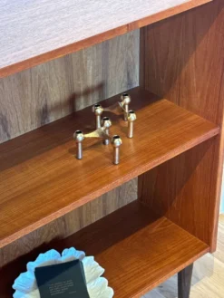Bibliothèque scandinave basse vintage en teck « Ellen »
