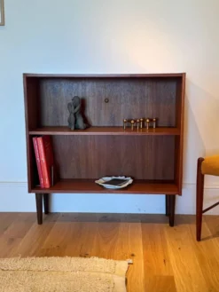 Bibliothèque scandinave basse vintage en teck « Ellen »