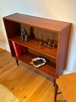 Bibliothèque scandinave basse vintage en teck « Ellen »
