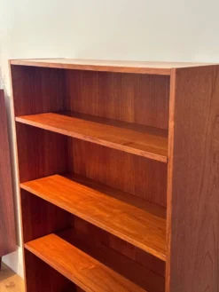 Bibliothèque scandinave vintage en teck « Liv »