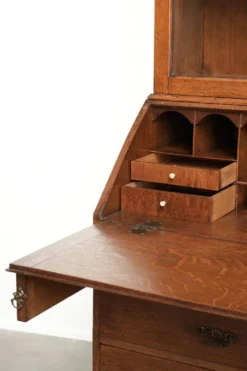 Bibliothèque/secrétaire en chêne anglais antique du XVIIIe siècle avec verre d'origine.