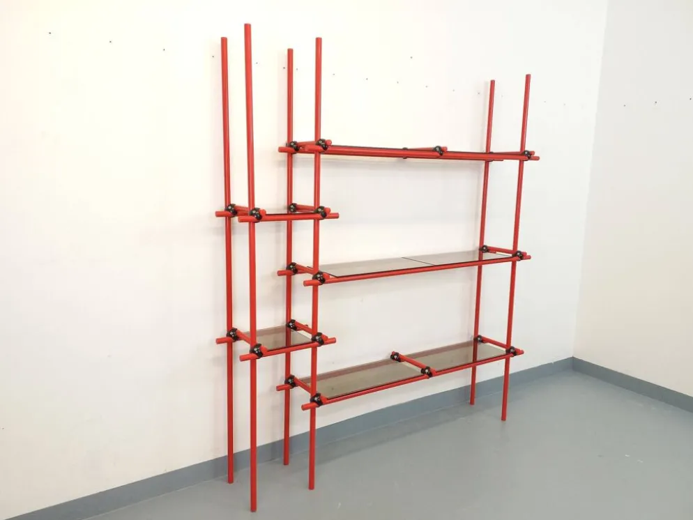 Bibliothèque étagère italienne style Bauhaus vintage en métal rouge