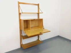 Bibliothèque étagère murale avec secrétaire bar vintage en bois clair