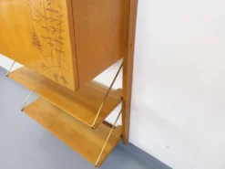 Bibliothèque étagère murale avec secrétaire bar vintage en bois clair