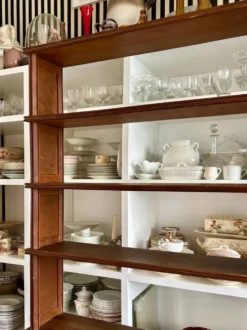 Bibliothèque 8 étagères en bois foncé