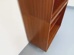 Bibliothèque étagère vintage en bois style teck des années 60