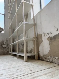 Bibliothèque, étagère XL Napoléon en bois patiné blanc