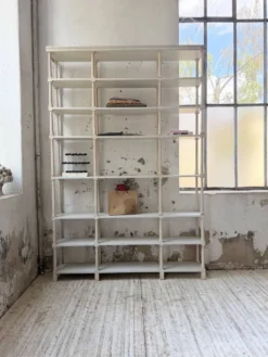Bibliothèque, étagère XL Napoléon en bois patiné blanc
