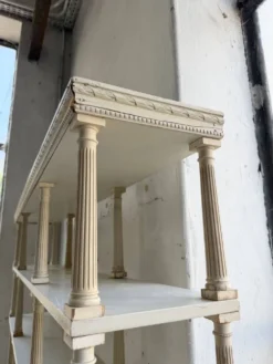 Bibliothèque, étagère XL Napoléon en bois patiné blanc