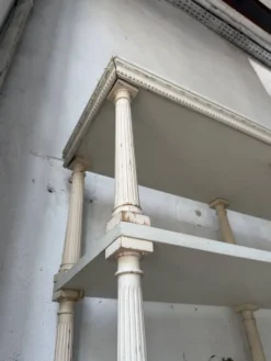 Bibliothèque, étagère XL Napoléon en bois patiné blanc
