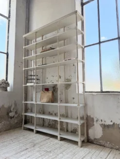 Bibliothèque, étagère XL Napoléon en bois patiné blanc