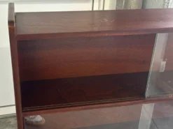 Bibliothèque vintage années 60 en bois , portes coulissantes en