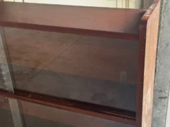 Bibliothèque vintage années 60 en bois , portes coulissantes en
