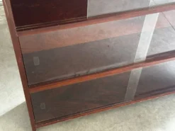 Bibliothèque vintage années 60 en bois , portes coulissantes en