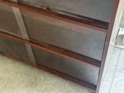 Bibliothèque vintage années 60 en bois , portes coulissantes en