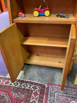 Bibliothèque vintage en chêne design des années 50