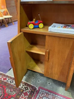 Bibliothèque vintage en chêne design des années 50