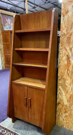 Bibliothèque vintage en chêne design des années 50