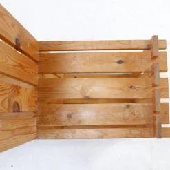 Bibliothèque vintage en pin pour escalier - Maison Regain style