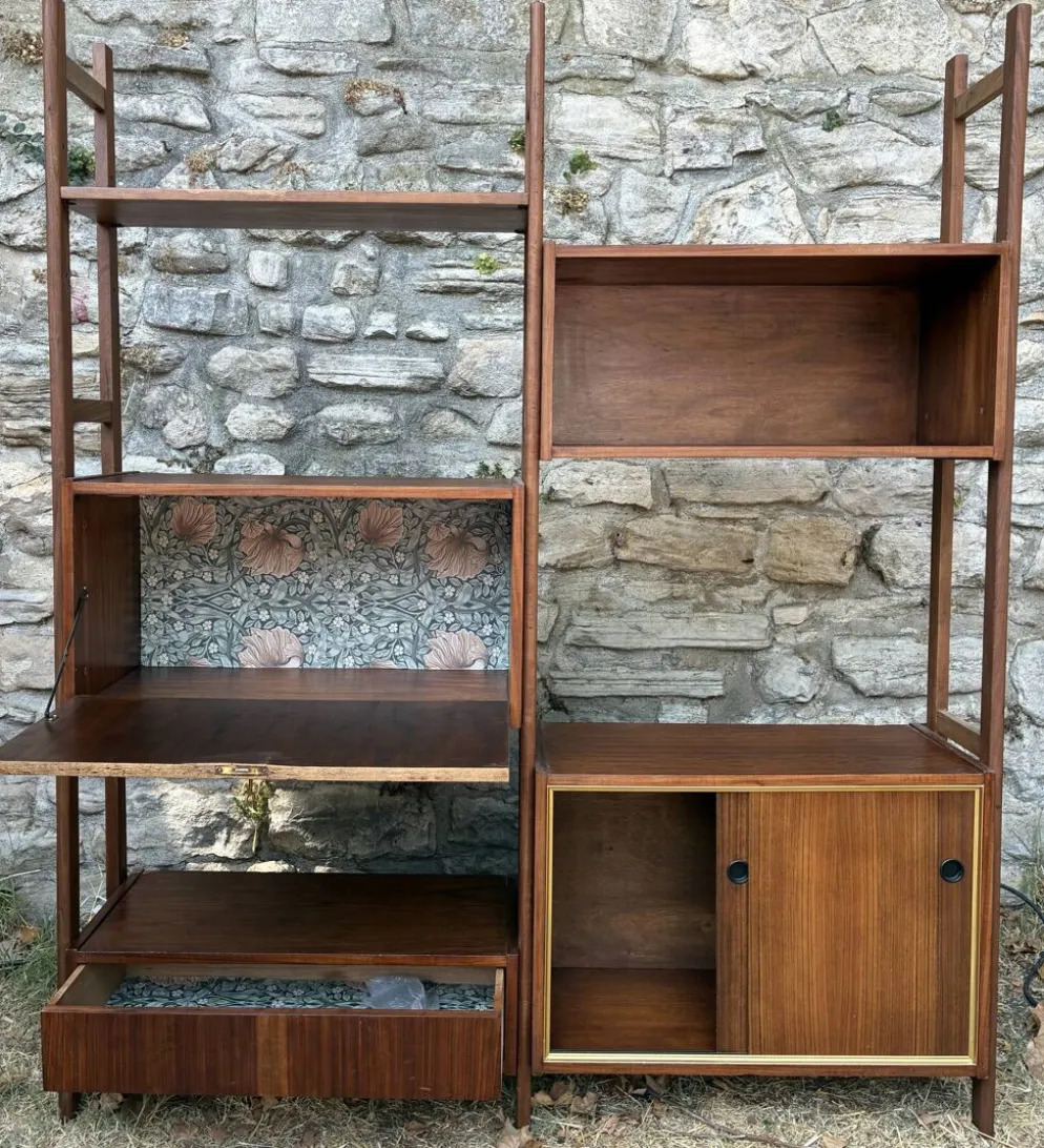 Bibliothèque Vintage Scandinave - Olaio, Portugal