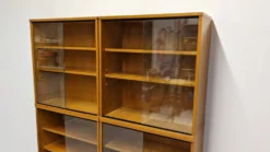 Bibliothèque vitrée 4 modules en chêne blond, France vers 1960