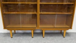 Bibliothèque vitrée 4 modules en chêne blond, France vers 1960