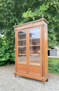 BIBLIOTHÈQUE VITRINE EN ACAJOU DE STYLE LOUIS XVI XIX EME SIÈCLE