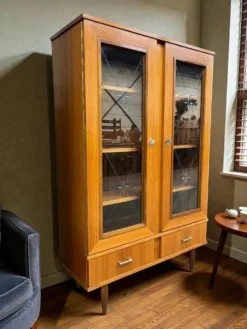 Bibliothèque / vitrine en bois vintage