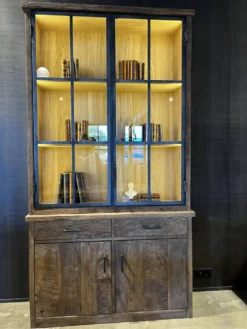 Bibliothèque vitrine en chêne ancien et métal noir – pièce unique