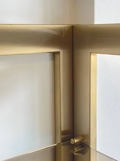 Bibliothèque vitrine étagère murale angle modulable verre et métal doré 70