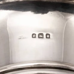 Bocal en cristal taillé, en argent massif anglais du 20e siècle, émaillé guilloché.
