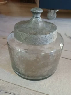 Bocal en verre + couvercle en métal