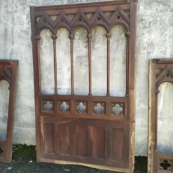Boiserie claustra style gothique