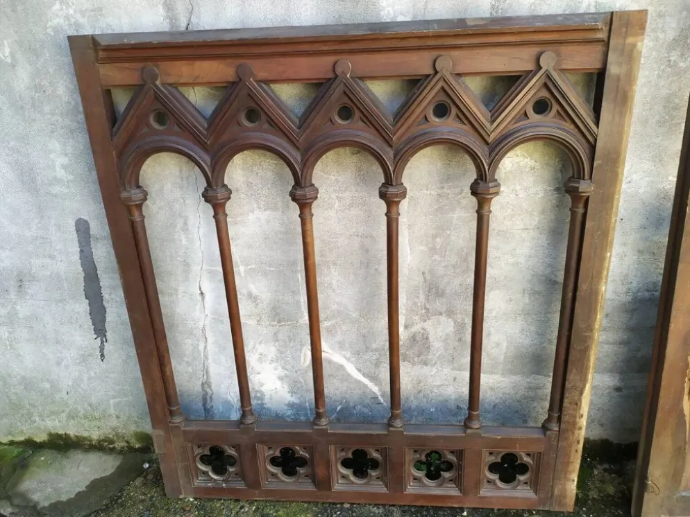 Boiserie claustra style gothique