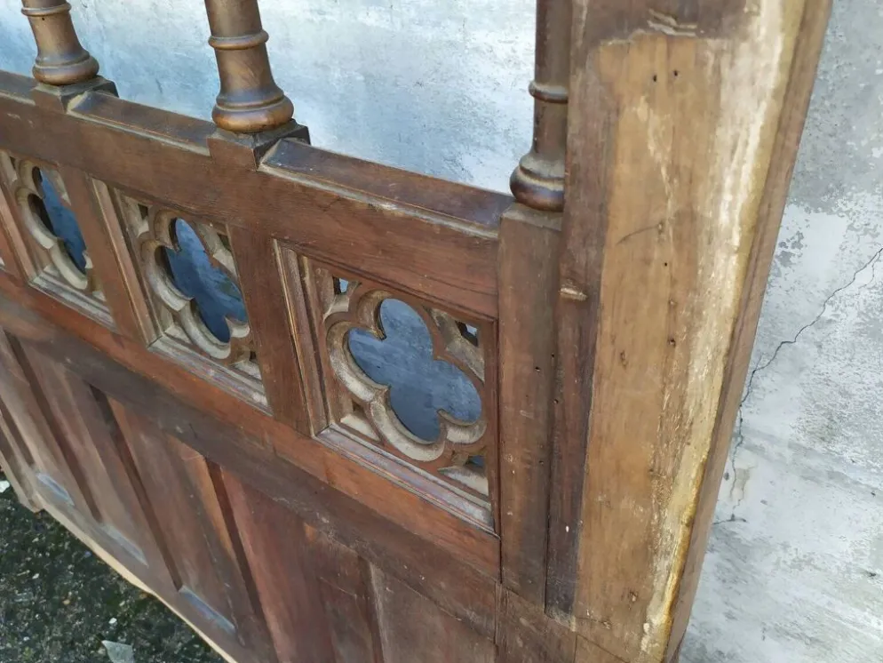 Boiserie claustra style gothique