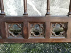 Boiserie claustra style gothique