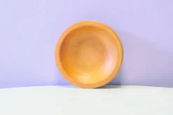 Bol brutaliste en bois clair vintage