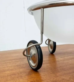 Bol de fruits néerlandais postmodernes sur roues par Arnout Visser Droog pour Designum, années 1990.