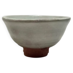 Bol de matcha — chawan en porcelaine Hagi par Issai Saito