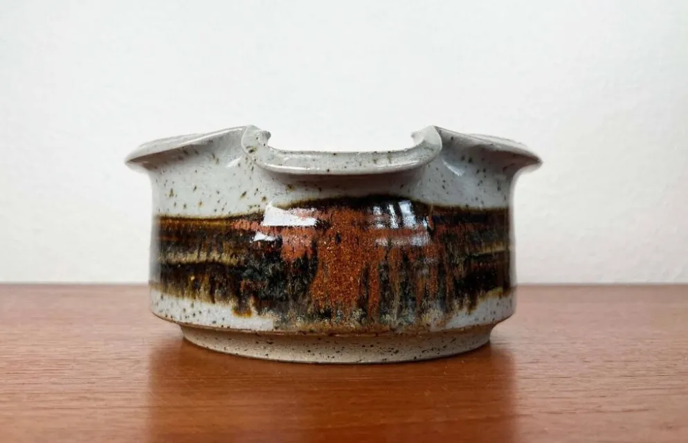 Bol en céramique de studio danoise de style mid-century moderne par Jette Andersen Keramik, années 1960.