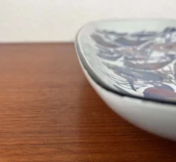 Bol en porcelaine danoise Tenera de style mid-century moderne avec motif d'oiseau par Kari Christensen pour Aluminia Royal Copenhagen, années 1960.