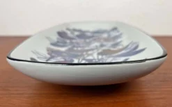 Bol en porcelaine danoise Tenera de style mid-century moderne avec motif d'oiseau par Kari Christensen pour Aluminia Royal Copenhagen, années 1960.