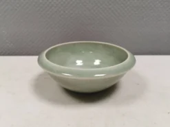 Bol en porcelaine de style danois des années 50 par Poul Erik Eliasen, années 1980.