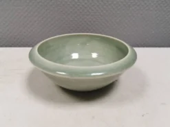 Bol en porcelaine de style danois des années 50 par Poul Erik Eliasen, années 1980.