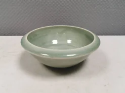 Bol en porcelaine de style danois des années 50 par Poul Erik Eliasen, années 1980.