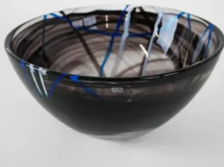 Bol en verre Contrast, design suédois, années 1980, fabricant : Kosta Boda, design