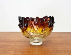 Bol en verre d'art moderne du milieu du siècle par Kai Blomqvist pour Kumela, Finlande, années 1960.