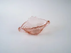 Bol en verre pressé rose, design italien, années 1970, fabriqué en Italie